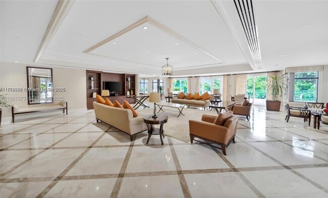 Building Photo - 20000 E Country Club Dr