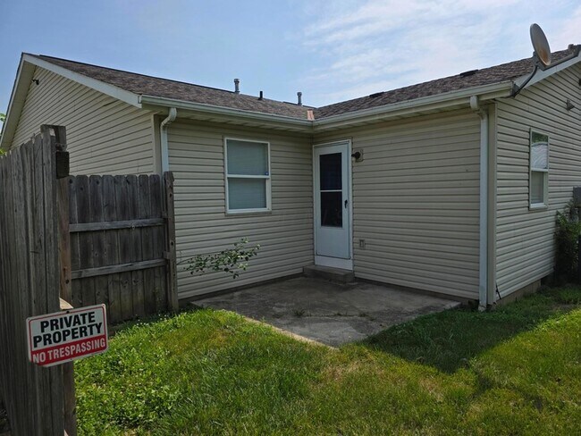 Building Photo - 2659 Four Seasons Dr