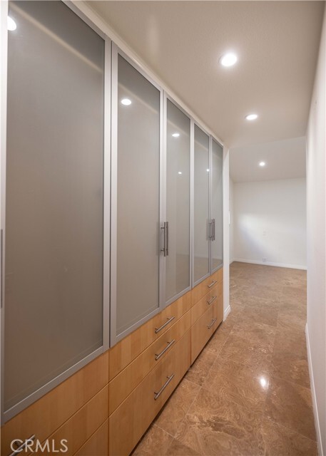 Building Photo - 3012 W Oceanfront