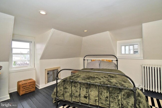 Building Photo - 365 2nd Ave