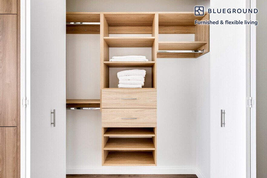 Building Photo - 1000 S Michigan Ave