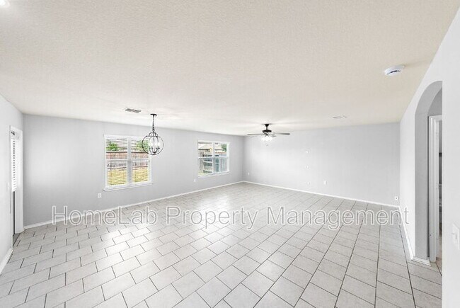 Building Photo - 11734 Pelican Cove