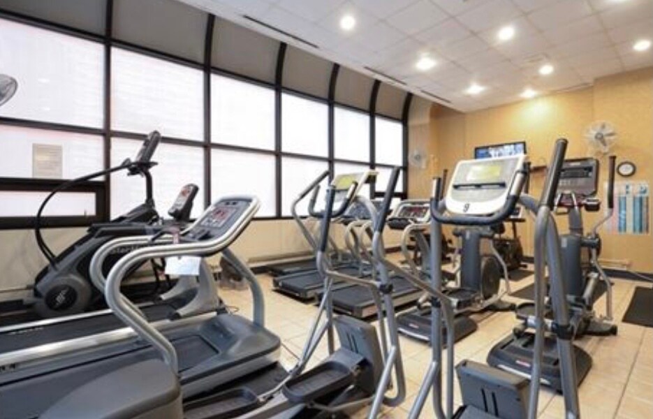 Building Photo - 211 E Ohio St