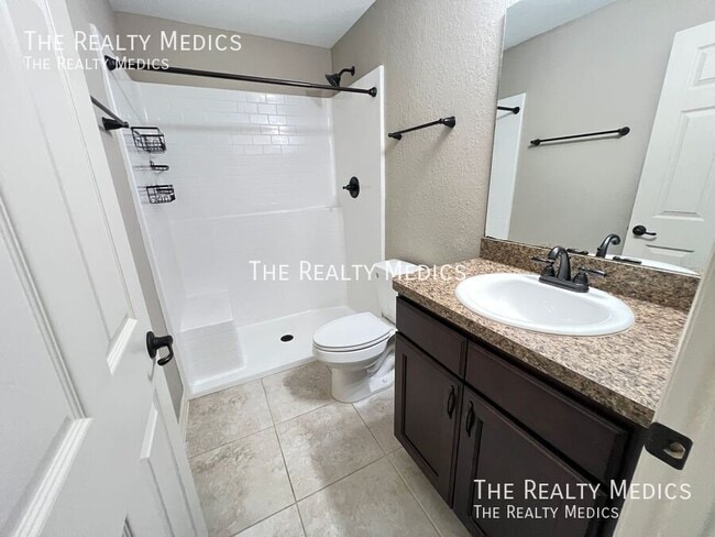 Building Photo - 15593 SW 48th Ave