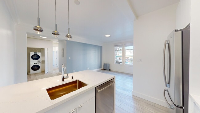 Building Photo - 1801 California St