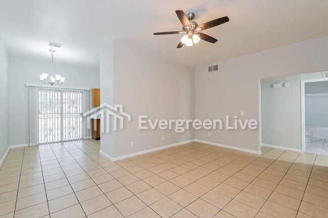 Building Photo - 149 W Lee St