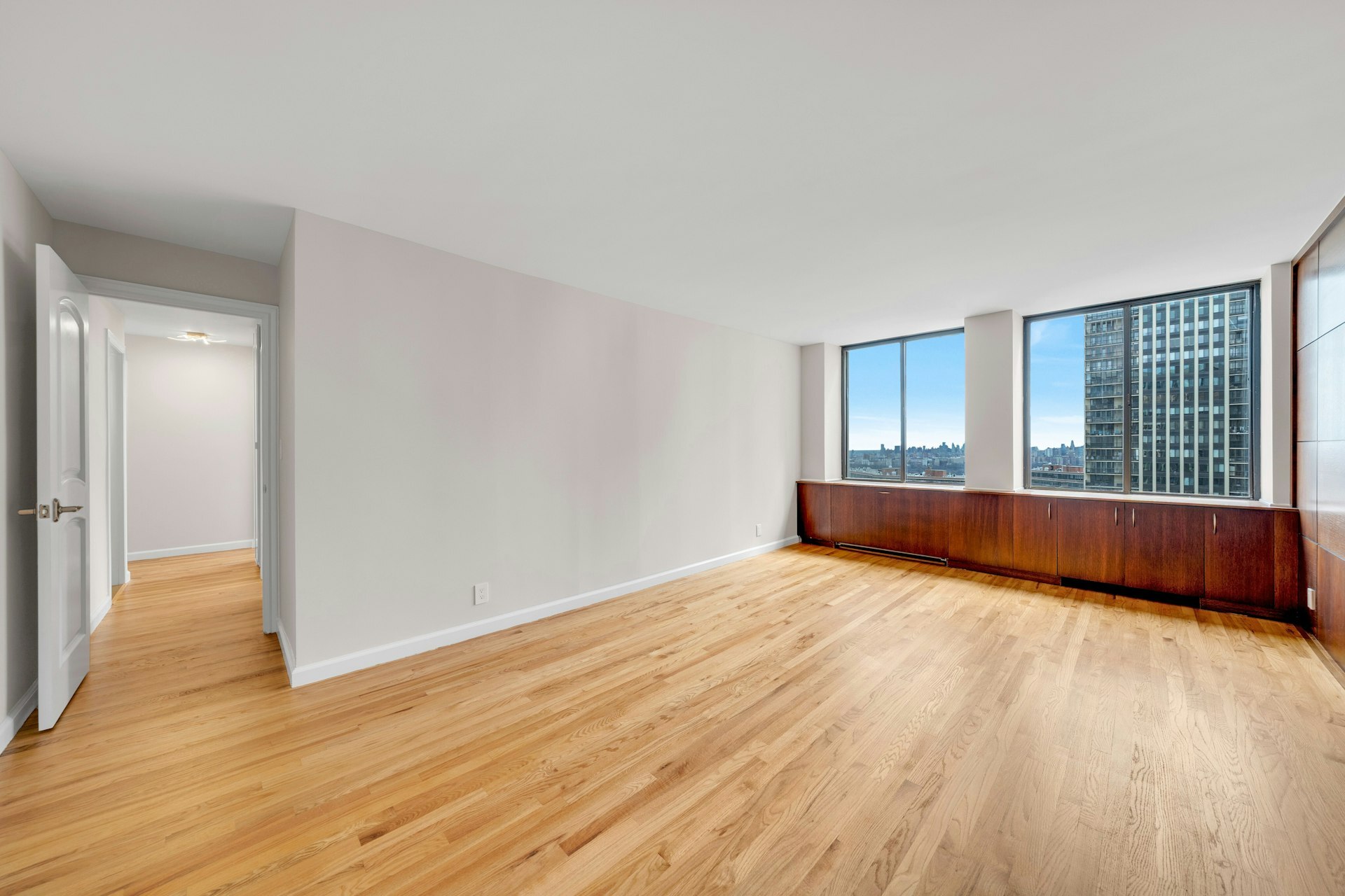 Building Photo - 300 Winston Dr