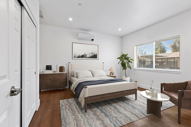 Building Photo - 2600 W Rumble Rd