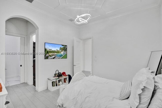 Building Photo - 1516 Island