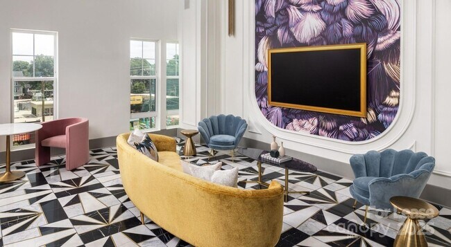 Building Photo - 2408 South Blvd