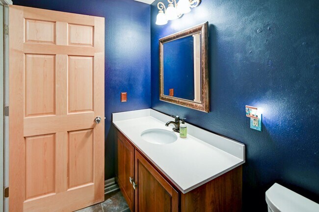 Building Photo - 1398 Prairie Rose Dr