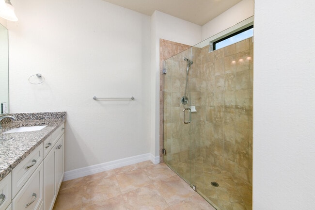 Building Photo - 739 SE Villandry Way