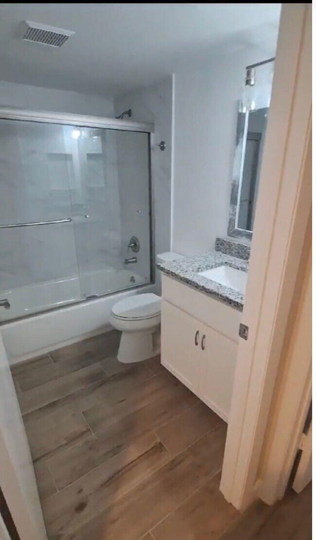 Building Photo - 1965 SW Silver Pine Way