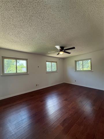 Building Photo - 935 Golden Trophy Dr