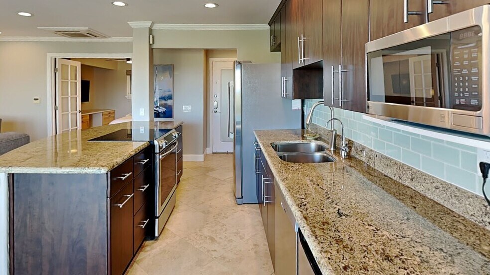 Building Photo - 3999 Crown Point Dr