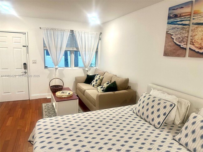 Building Photo - 1340 Drexel Ave