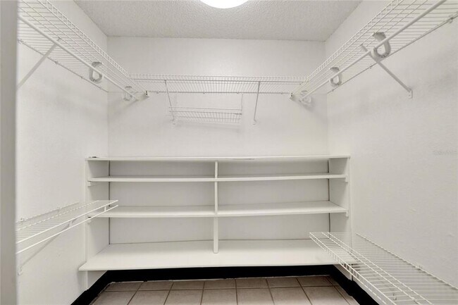 Building Photo - 6301 Newtown Cir