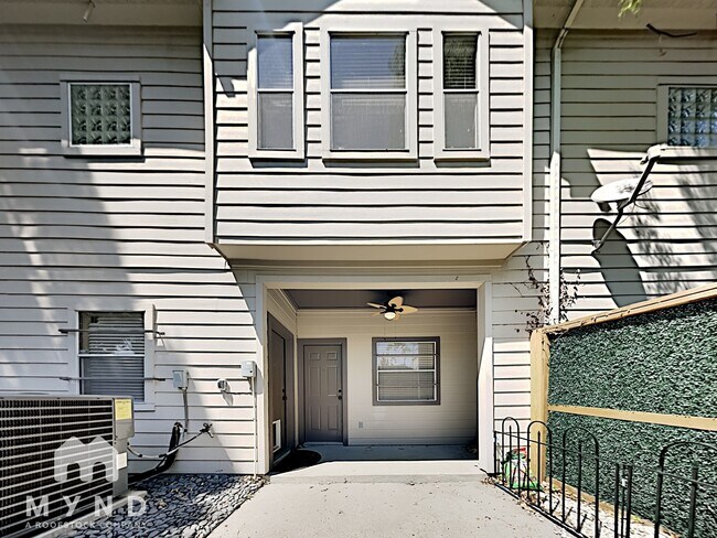 Building Photo - 5343 Kiam St