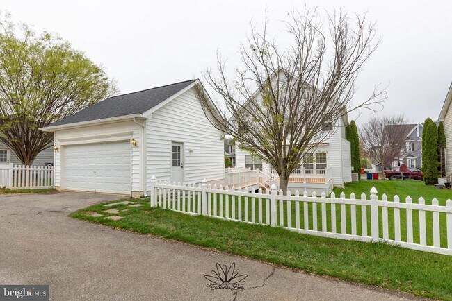 Building Photo - 341 Bullskin St