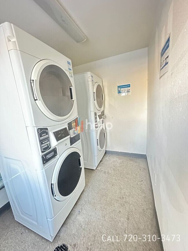 Building Photo - 1420 W 71st Pl