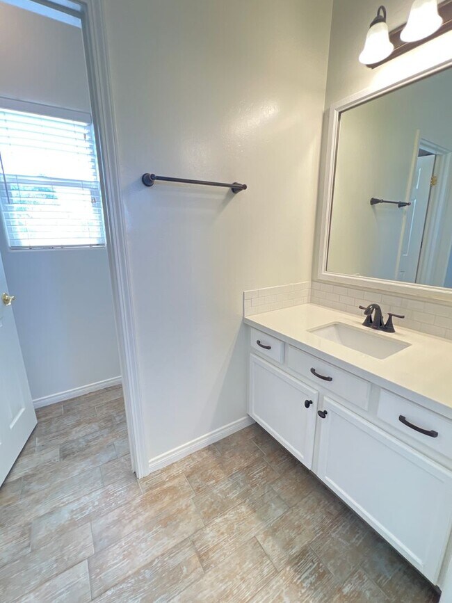 Building Photo - 3006 Tresselwyck Ln