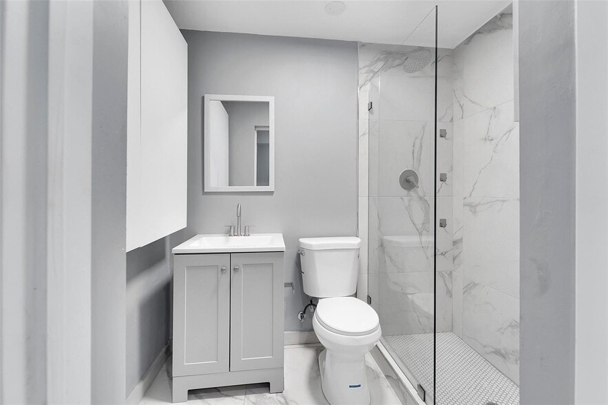 Building Photo - 4681 SW 43rd Ter