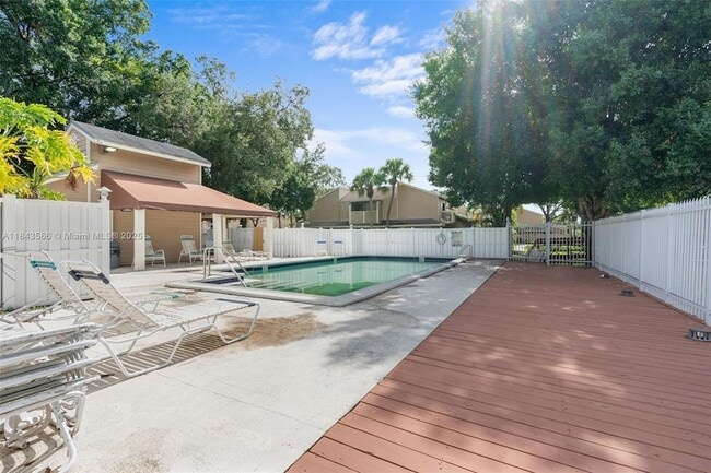 Building Photo - 7144 Sportsman Dr