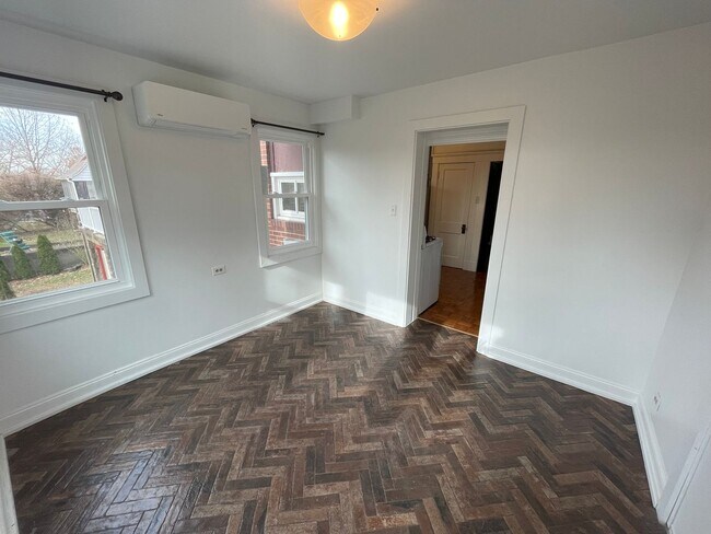 Building Photo - 6621 Church Ave