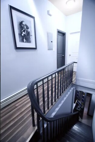 Hallway - 25 Reed St