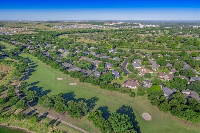 Building Photo - 10909 River Plantation Dr