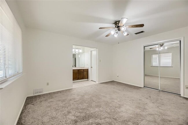 Building Photo - 9111 Marsh Dr