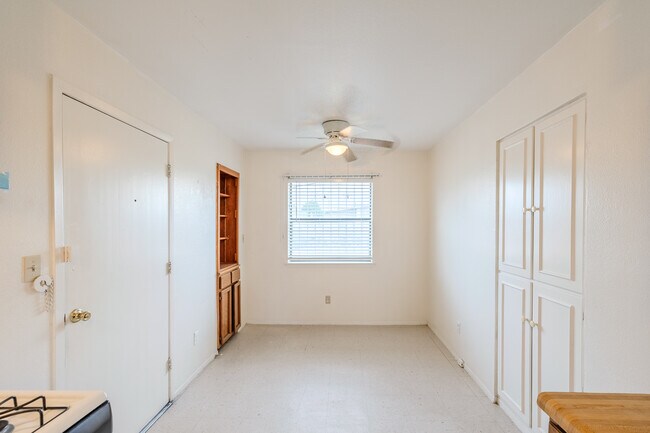 Building Photo - 10724 Onyxstone St