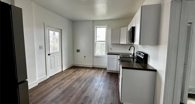 Building Photo - 3 Bedroom 1 Bathroom in Elizabethtown!