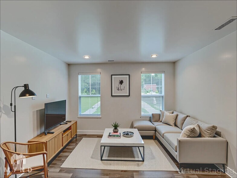 Building Photo - 3944 Cushman St