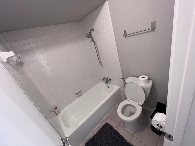 Building Photo - 2729 Lawndale Dr
