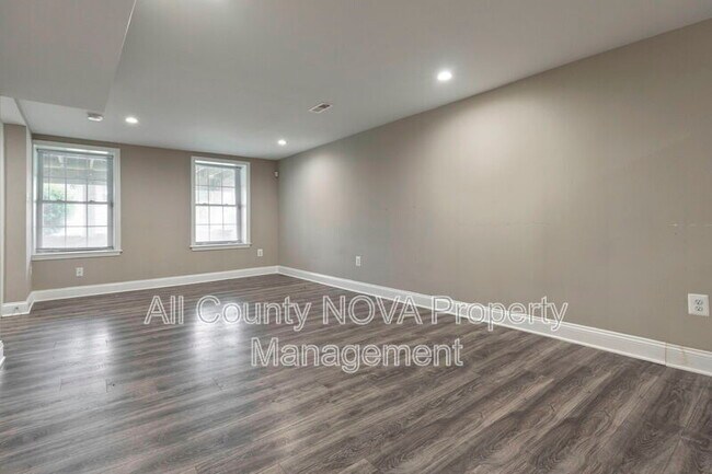Building Photo - 5415 Brenner St