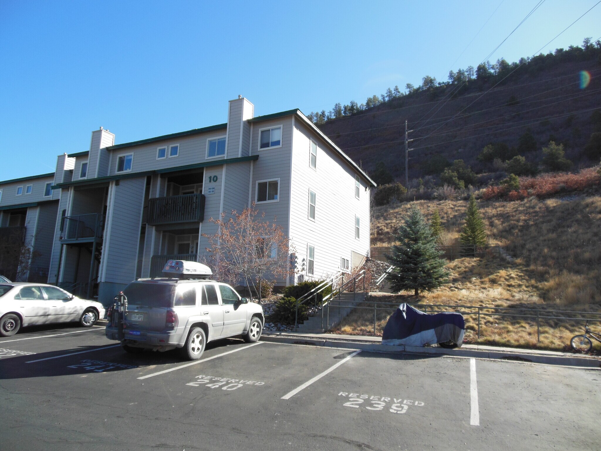 Building Photo - 1100 Goeglein Gulch #149