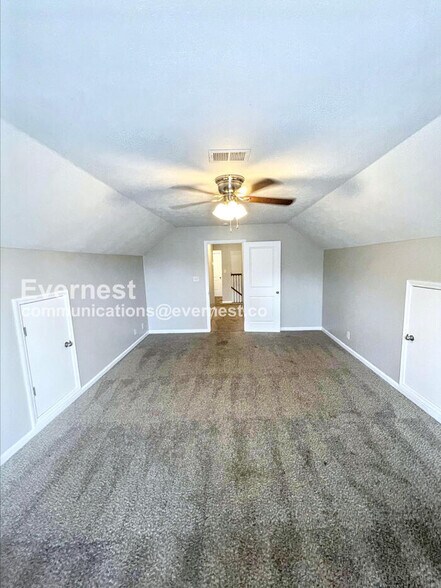 Building Photo - 1533 Apache Way