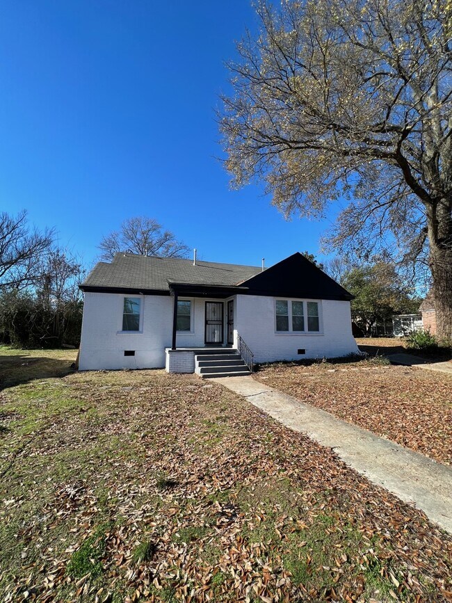 Primary Photo - 155 N Merton St