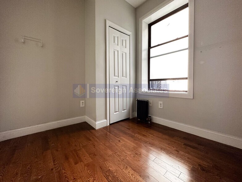 Building Photo - 540 W 158th St