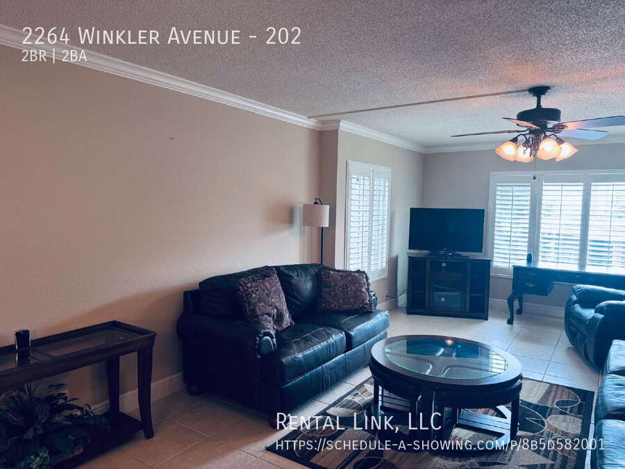 Building Photo - 2264 Winkler Ave