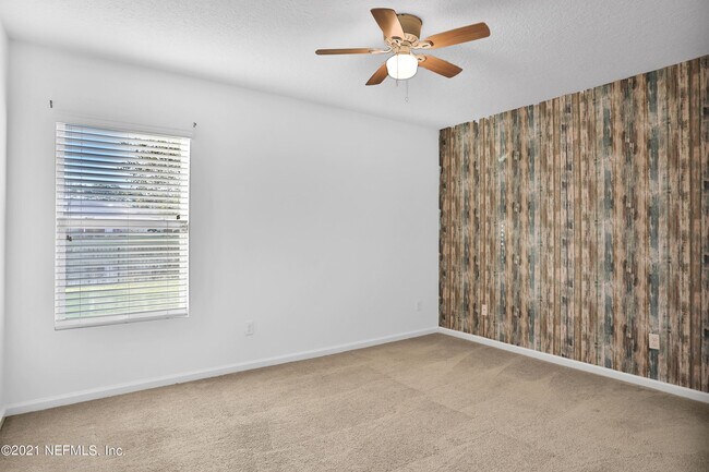 Building Photo - 276 W Adelaide Dr