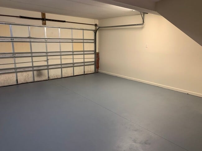 Building Photo - Beautiful Home located in Camden County and close to Water Access