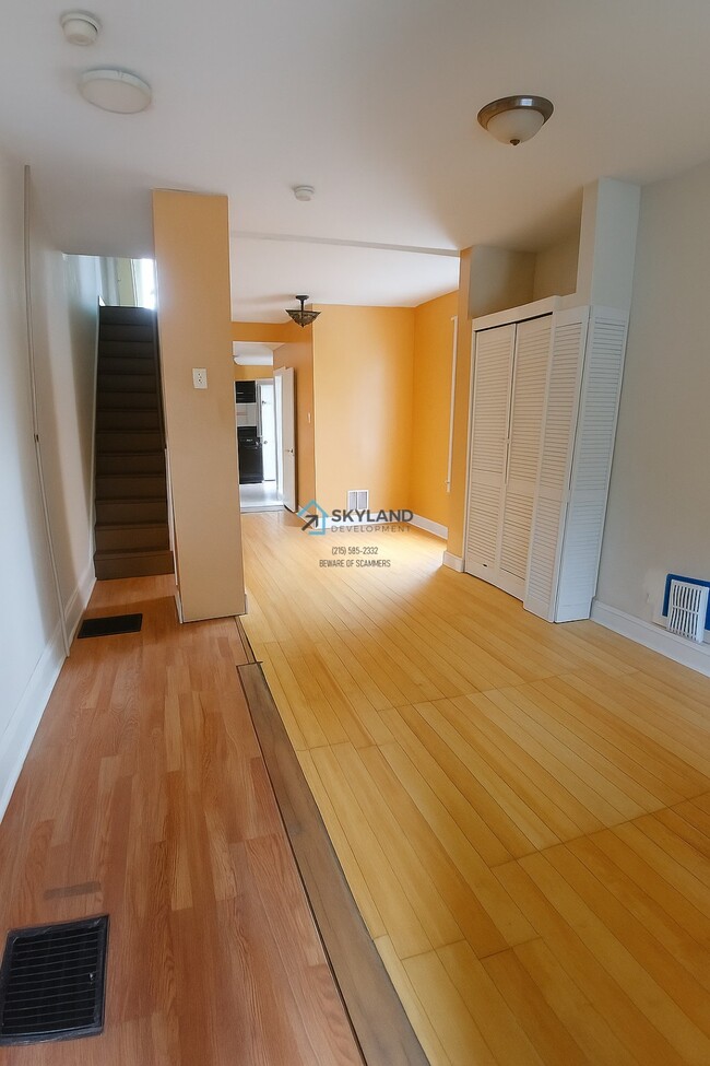Building Photo - 881 N 46th St