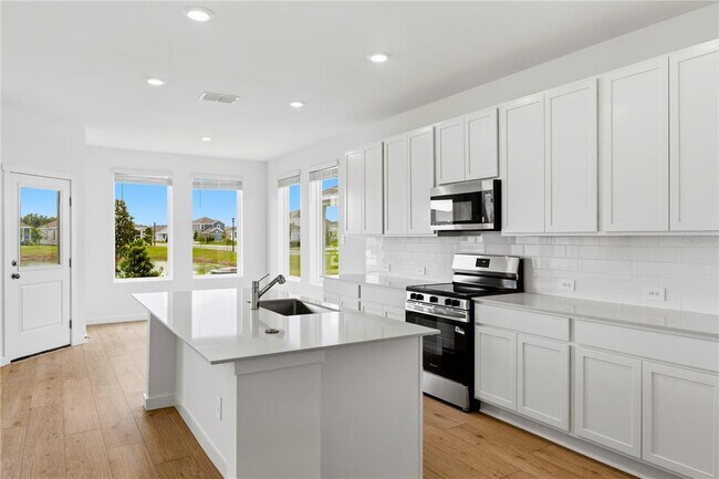 Building Photo - 5550 Guava Ct