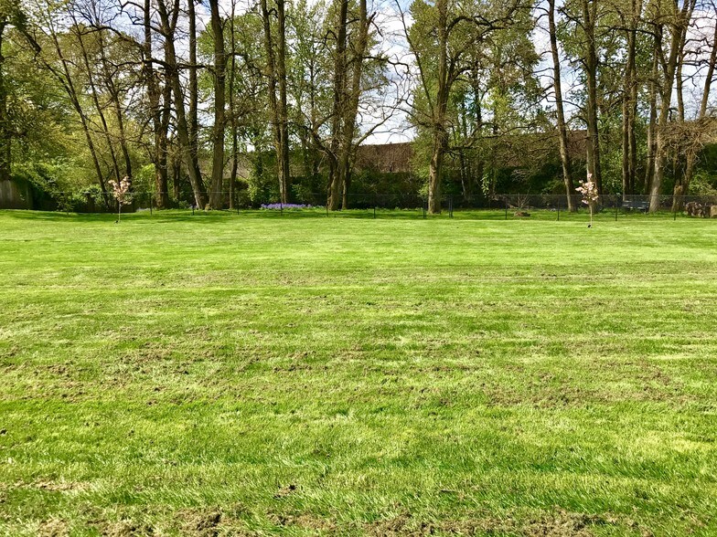 Green space in back - 13301 56th Ave S