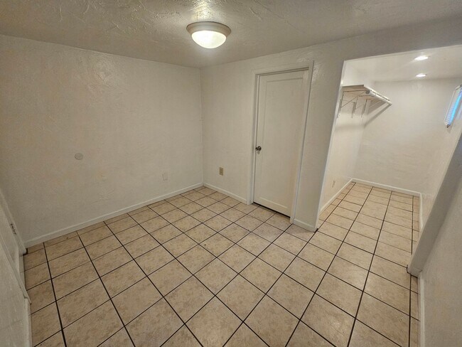 Building Photo - Apartment for Rent in Chico! 2 Bedroom 1 Bathroom + Bonus Room