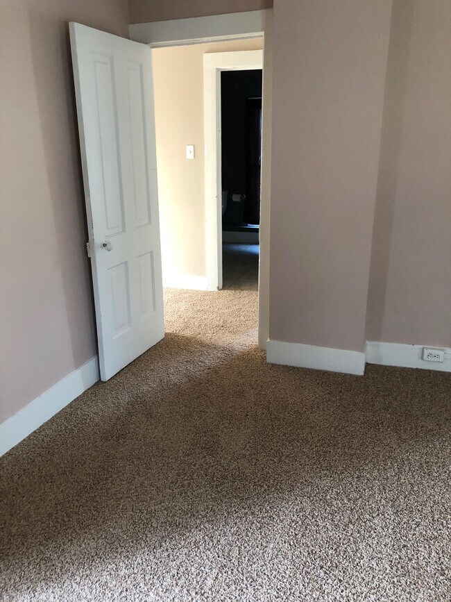 Upstairs BR 1 - door to hallway - 1425 5th Ave