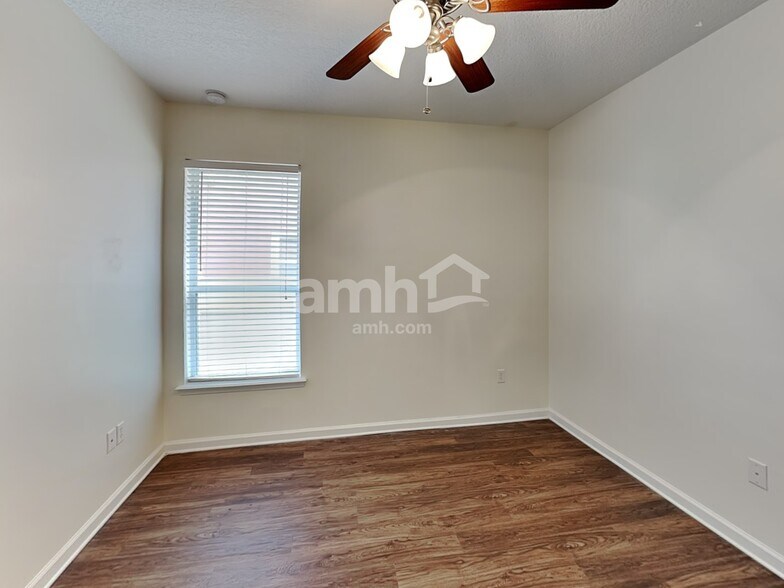 Building Photo - 2532 Creekfront Dr