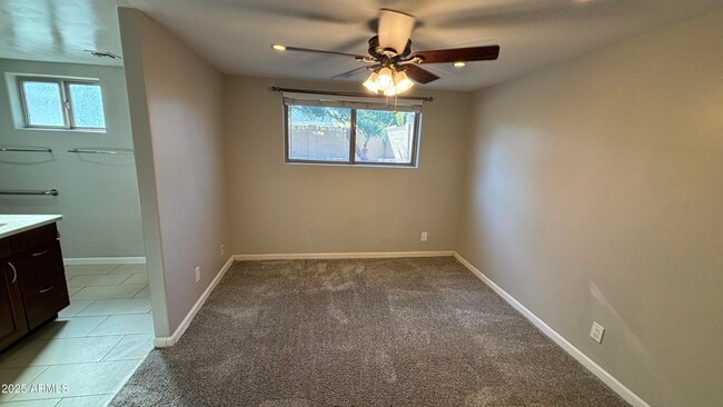 Building Photo - 8625 E Valley View Rd